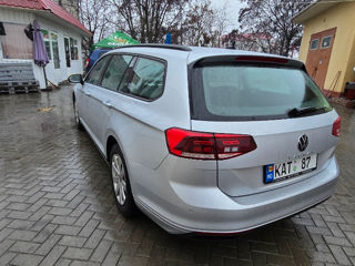 Volkswagen Passat foto 4