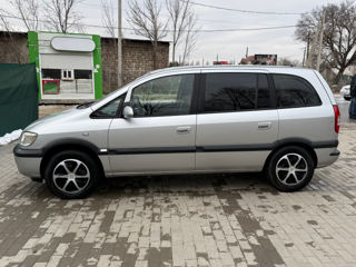 Opel Zafira foto 7