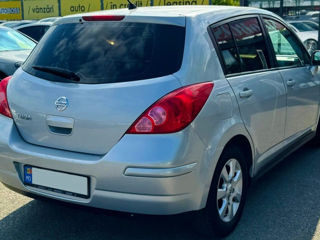 Nissan Tiida foto 5