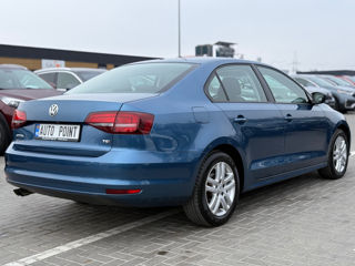 Volkswagen Jetta foto 3