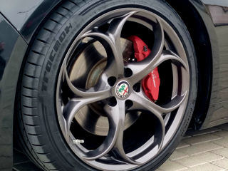 Alfa Romeo Giulia foto 5