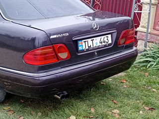 Mercedes E-Class foto 7