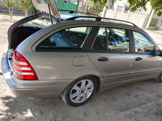 Mercedes C-Class foto 7