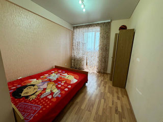 Apartament cu 2 camere, 67 m², Botanica, Chișinău foto 3