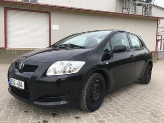 Toyota Auris foto 1