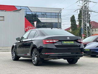 Skoda Superb foto 5