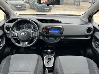 Toyota Yaris foto 9