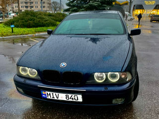 BMW 5 Series foto 5