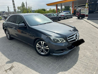 Mercedes E-Class foto 2