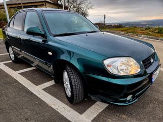 Hyundai Accent foto 2