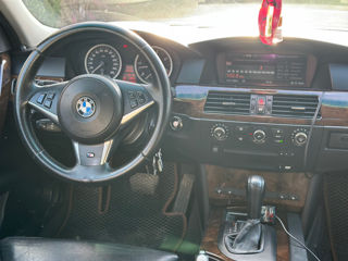 BMW 5 Series foto 10