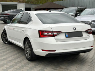 Skoda Superb foto 3