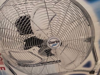 Vînd ventilator puternic este nou