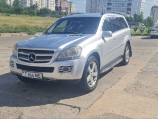 Mercedes GL-Class