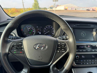 Hyundai Sonata foto 8