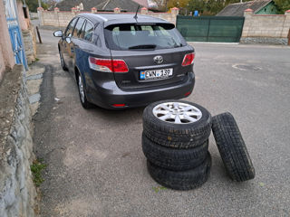 Toyota Avensis foto 6