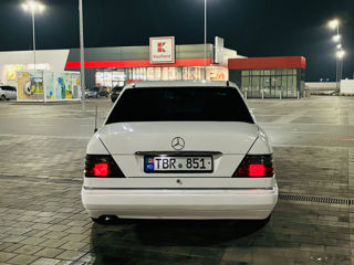 Mercedes E-Class foto 5