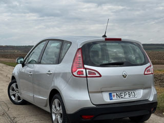 Renault Scenic foto 2