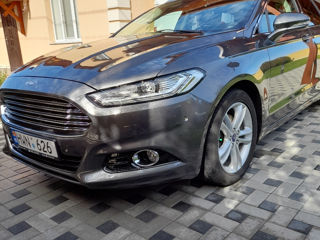 Ford Mondeo foto 1