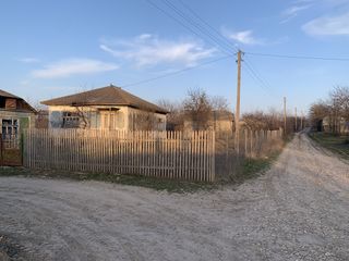 Vind casa in satul Glinjeni r.Falesti foto 4