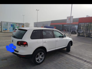 Volkswagen Touareg foto 2