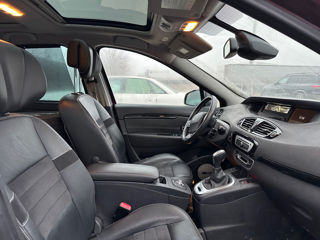 Renault Grand Scenic foto 2