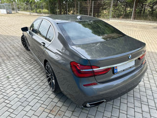 BMW 7 Series foto 2