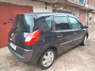 Renault Scenic foto 2