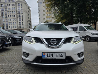 Nissan X-Trail foto 1