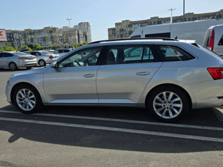 Skoda Superb foto 2