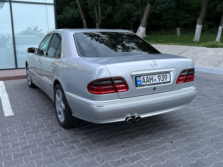 Mercedes E-Class foto 4