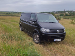 Volkswagen T 5 +,bază lungă,6 locuri,6viteze,140k.p.revizie tehnica 05.2026. фото 0