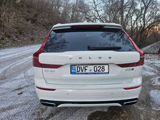 Volvo XC60 foto 2