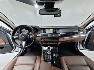 BMW 5 Series foto 4