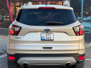 Ford Kuga foto 6