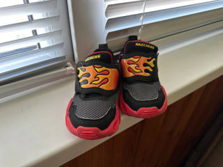 Adidasi Skechers  foto 2