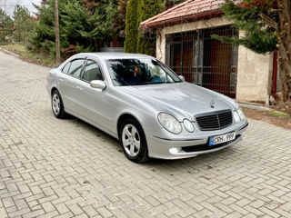 Mercedes E-Class foto 9