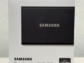 Samsung t7 Grey 2tb