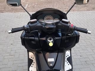 Yamaha T max foto 3