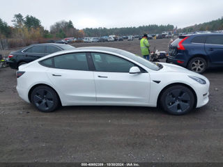 Tesla Model 3 foto 9