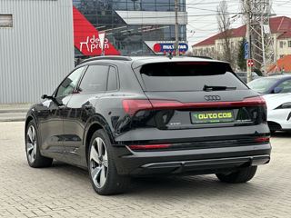 Audi e-tron foto 6