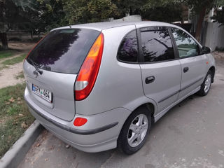 Nissan Almera Tino foto 3