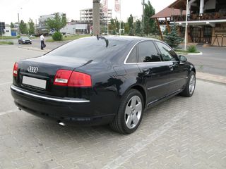 Audi A8 foto 6