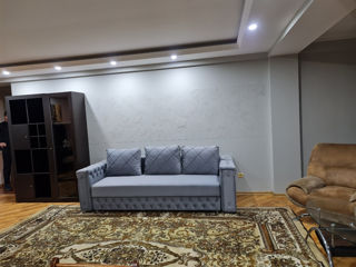 Apartament cu 2 camere, 72 m², Botanica, Chișinău foto 3