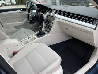 Volkswagen Passat foto 8