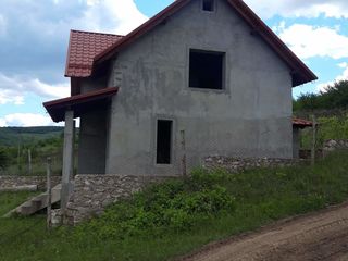 Se vinde casa cu 1 nivel + mansarda 15 km. de la Chisinau la pret de doar 30.000€ foto 3