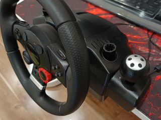 Logitech  Driving Force GT foto 2