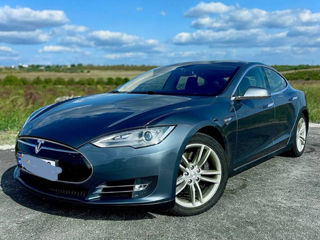 Tesla Model S foto 4