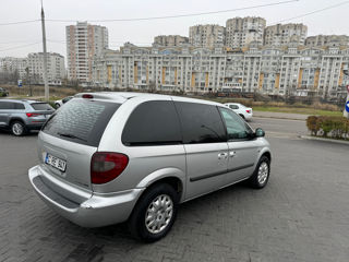 Chrysler Voyager foto 6