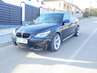 BMW 5 Series foto 6